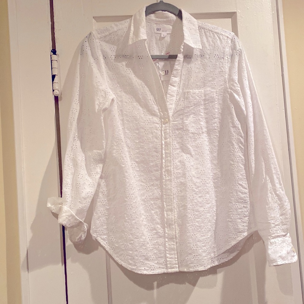 GAP white eyelet button down top